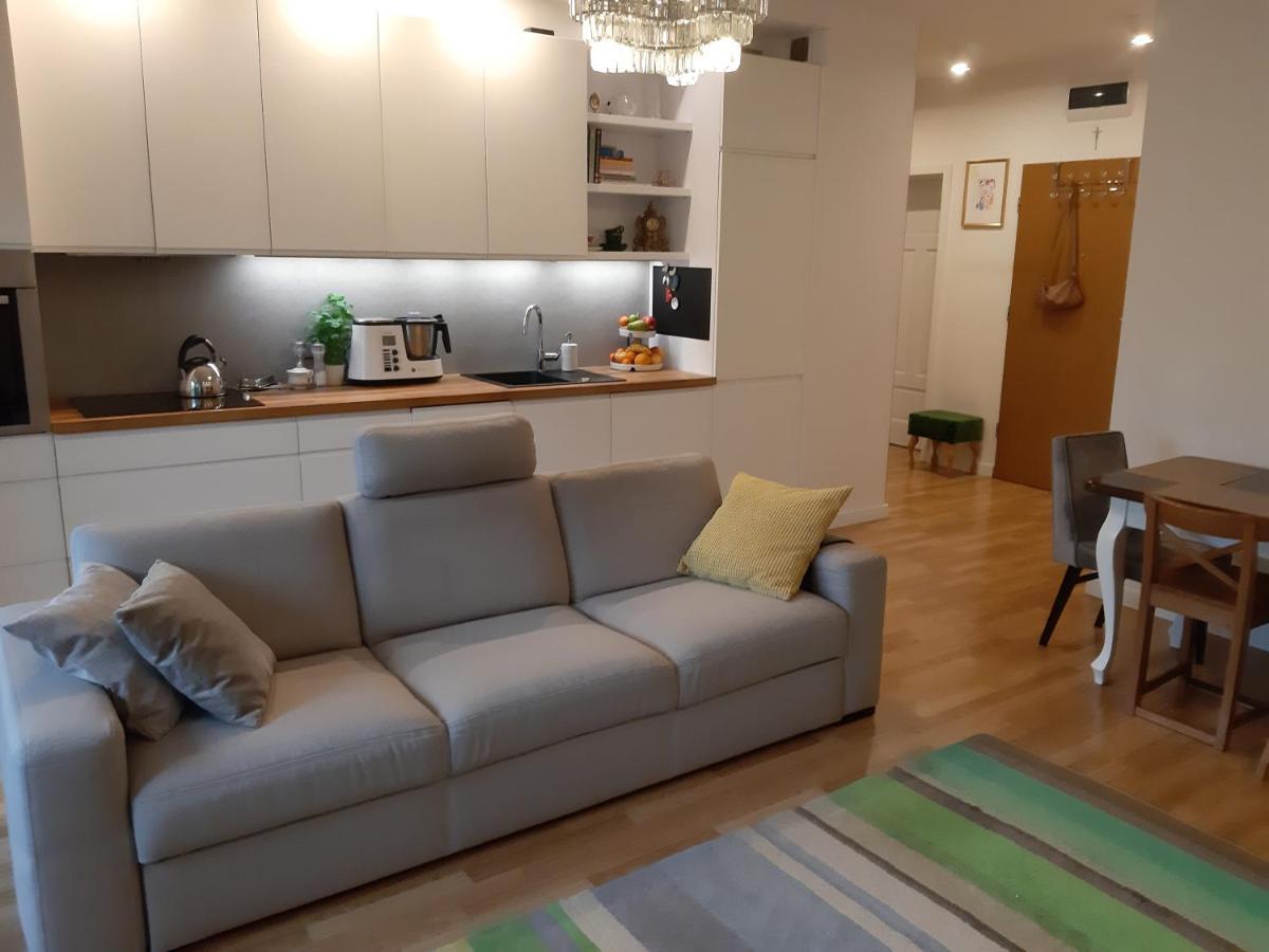Apartment Robinia Z Miejscem Parkingowym *